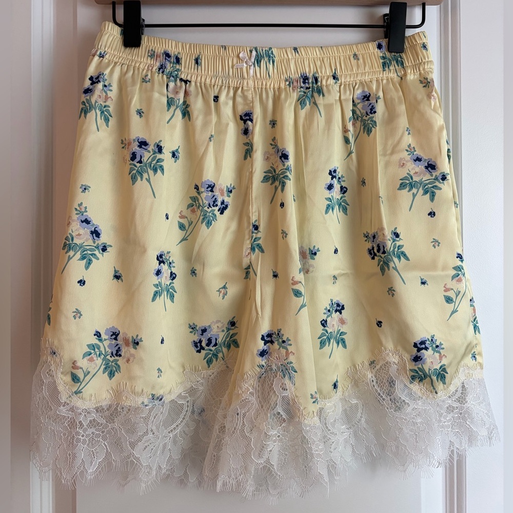 Anthropologie Butter Yellow Floral Lace-Trim Shorts - Picture 4 of 7